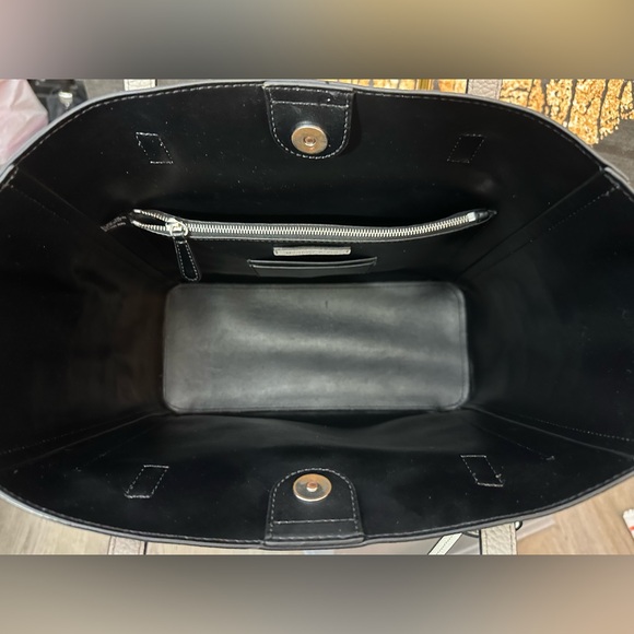 Michael Kors Gemma Large Tri-Color Pebbled Leather Tote - Picture 4 of 15